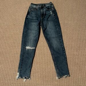 AE High Waister Mom Jeans 00